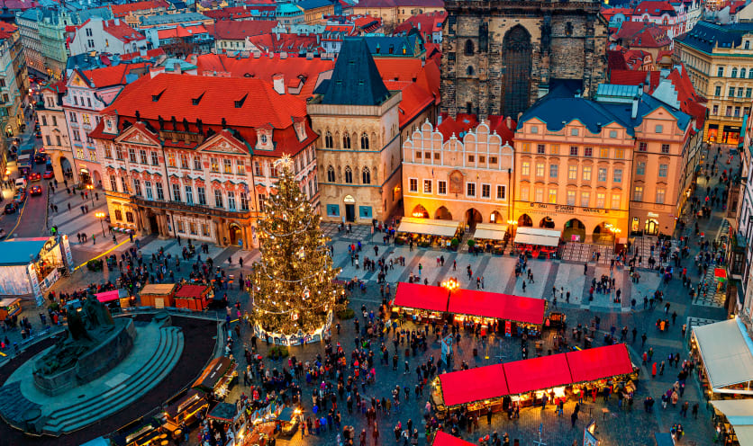 Mercatini di Natale nella Piazza della Città Vecchia di Praga