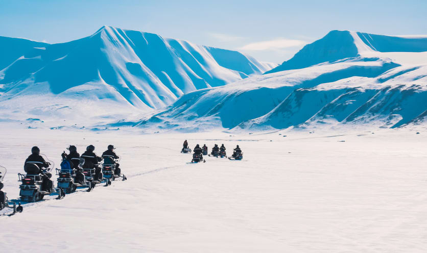 Motoslitta sul ghiacciaio di Langjokull
