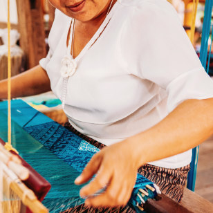 Fabbrica tessuti a Ock Pop Tok