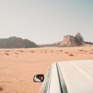 Escursione in jeep nel deserto del Wadi Rum