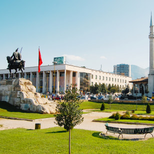 Piazza Skanderbeg, Tirana