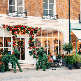 Decorazioni natalizie di alcuni negozi a Londra