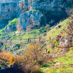 Ponte Tibetano della Gravina