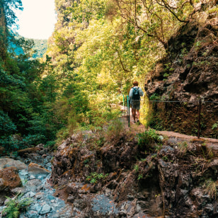 Trekking alla cascata di Caldeirão Verde