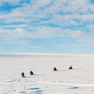 Motoslitta sul ghiacciaio di Langjokull