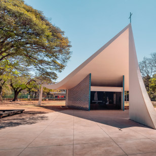Chiesa Nossa Senhora de Fatima, Brasilia