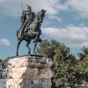 Piazza Skanderbeg