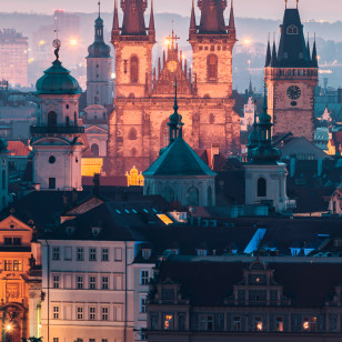 Praga by night