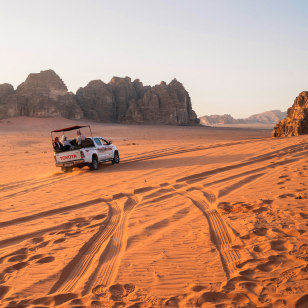 Safari in jeep, Wadi Rum