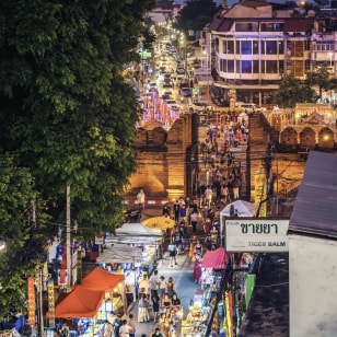 Visita notturna al mercato di Chiang Mai