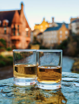 Whisky nel quartiere di Dean Village, Edimburgo