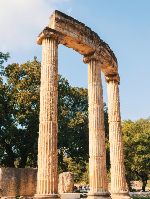 Philippeion, il monumento celebrativo a Tholos, rovine di Olimpia