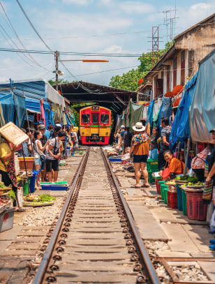 Mercato ferroviario di Mae Klong