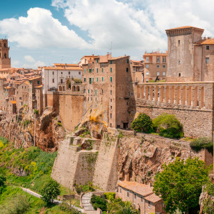 Pitigliano
