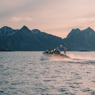 Escursione in gommone nel Trollfjord