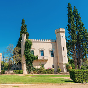 Torre della Regina Amalia, Tenuta Pyrgos Vasilissis