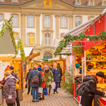 Mercatini di Natale nella Piazza della Città Vecchia di Berna