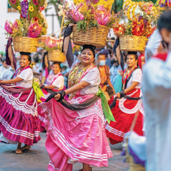 Danzatrici alla Fiesta de los Lunes del Cerro, Oaxaca