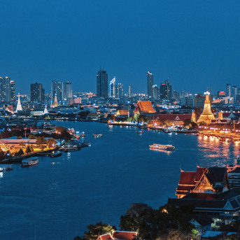Navigazione sul fiume Chao Phraya con cena