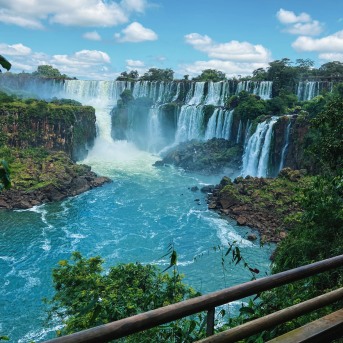Cascate Igua&ccedil;u