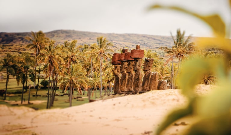 Teste Moai nella spiaggia di Anakena, Isola di Pasqua