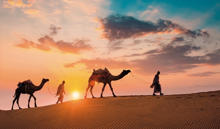 Passeggiata nelle dune del deserto di Sam