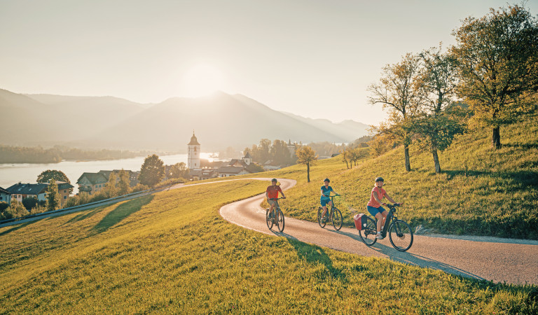Giro in e-bike nel Lago Wolfgangsee