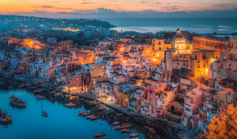 Procida al tramonto