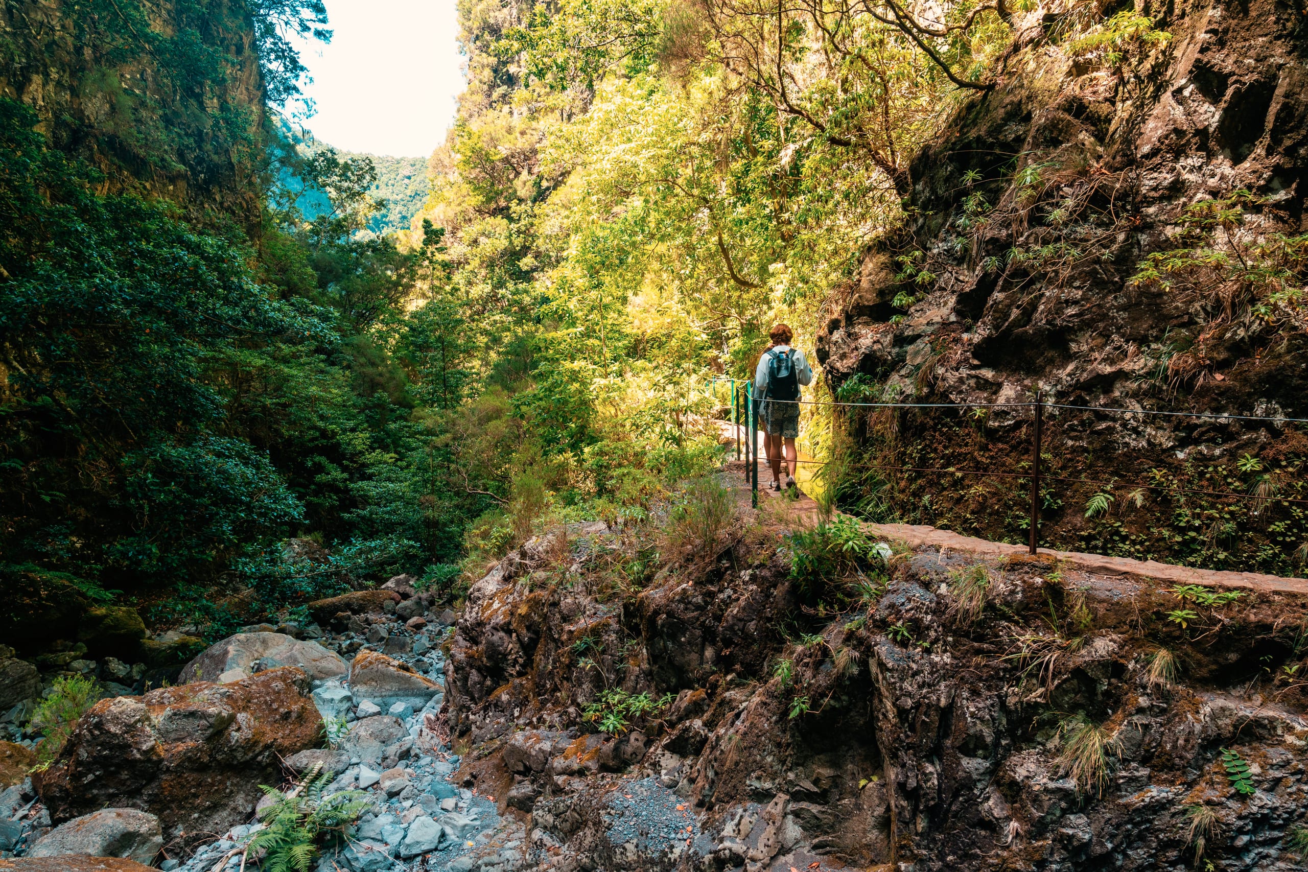 Trekking alla cascata di Caldeirão Verde