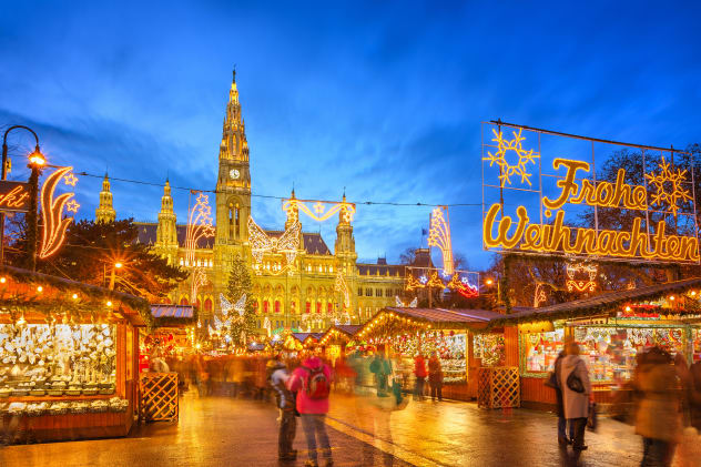 Mercatino di Natale tradizionale a Vienna, Austria