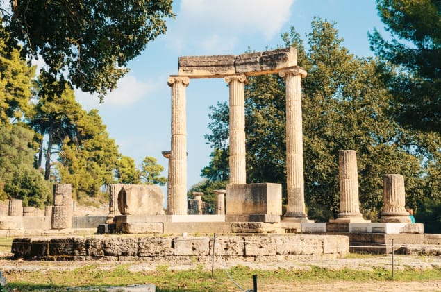 Philippeion, il monumento celebrativo a Tholos, rovine di Olimpia